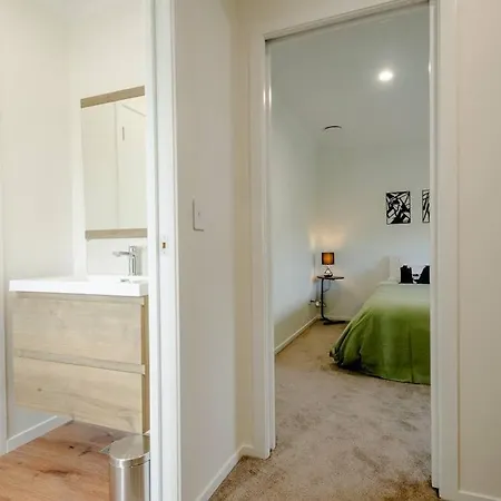 City Centre Style Apt 4 Hamilton Exterior photo