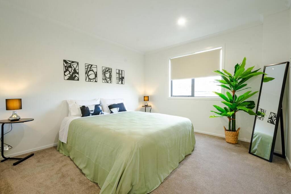 Apartment Centre Style 4 *